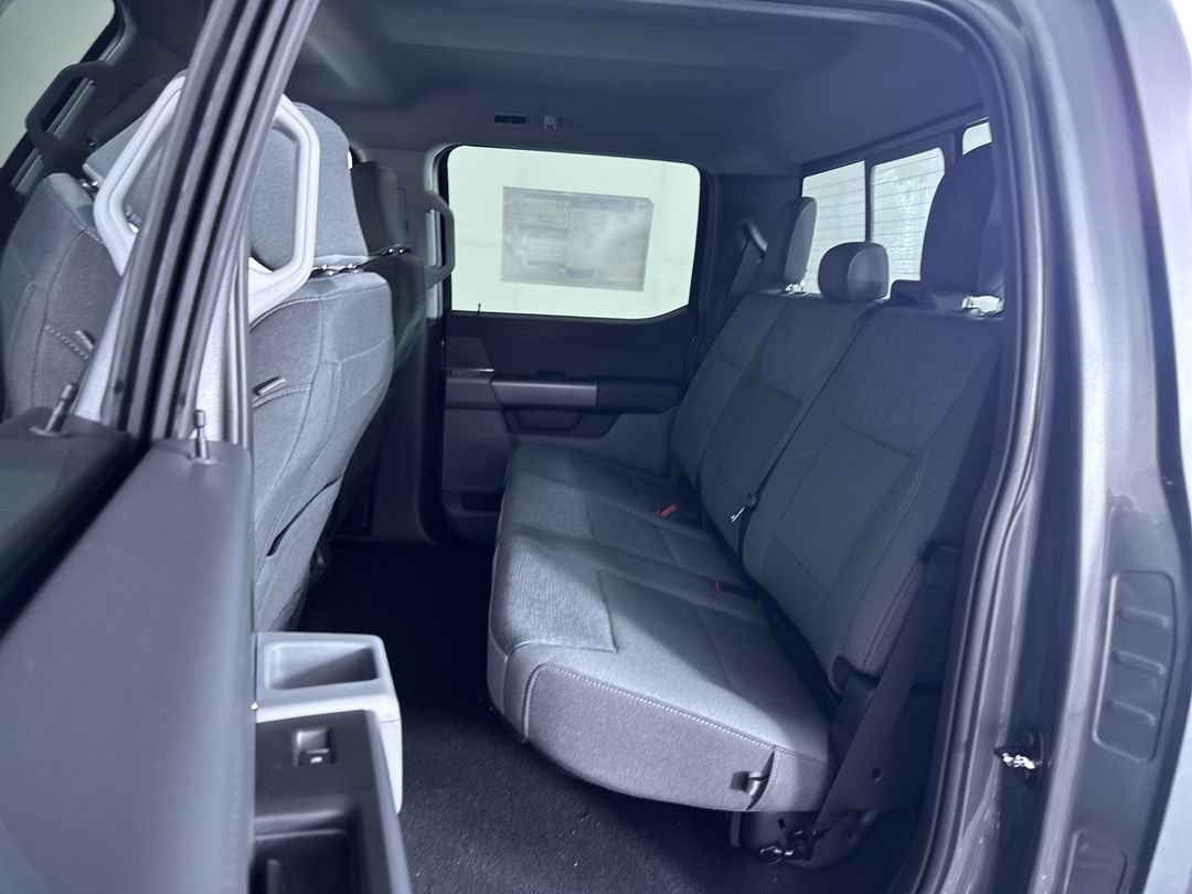 New 2026 Carbonized Gray Metallic Ford XLT image 23