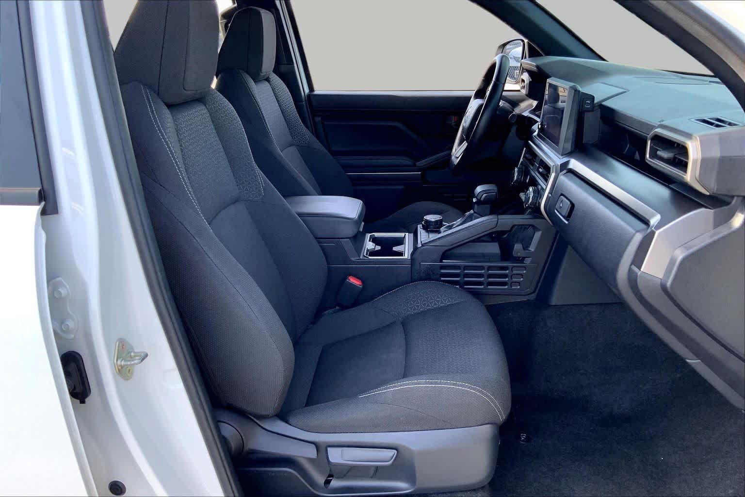 Used 2025 Ice Cap Toyota SR5 image 9