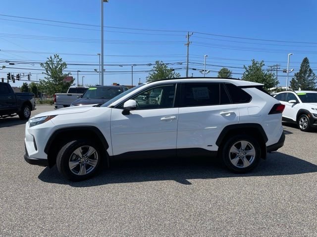 Used 2023 Ice Cap Toyota XLE image 4