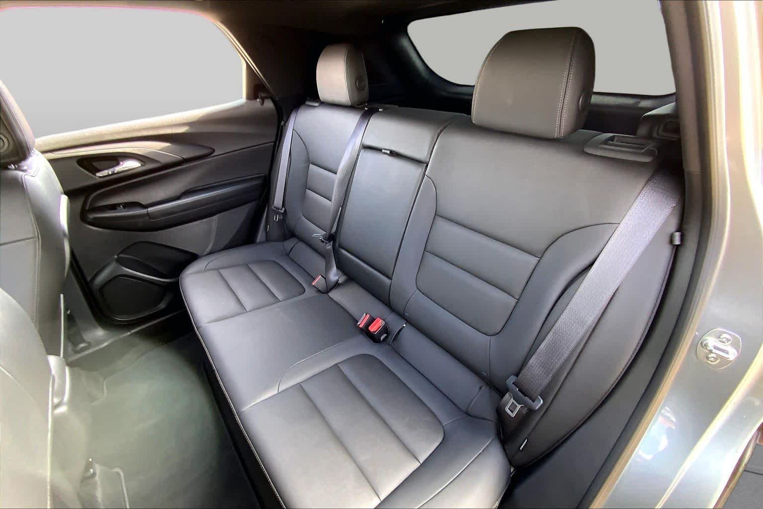 Used 2025 Sterling Gray Metallic Chevrolet ACTIV image 21