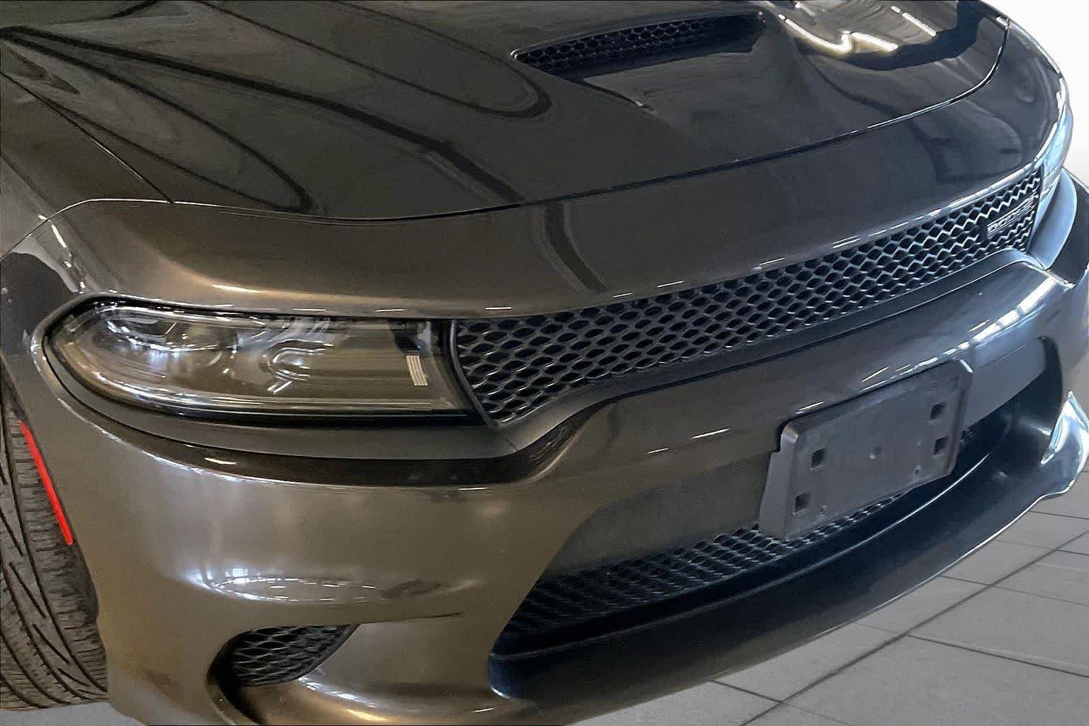 Used 2023 Granite Pearlcoat Dodge R/T image 30