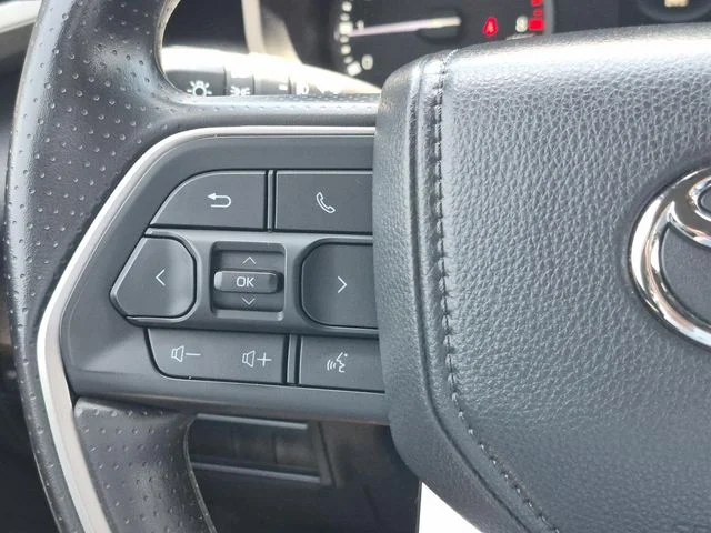 Used 2025 Ice Cap Toyota SR5 image 22