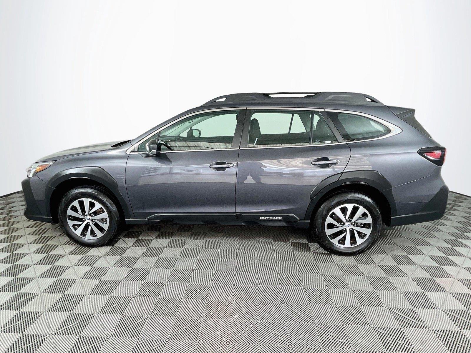 Used 2024 Magnetite Gray Metallic Subaru Base image 4