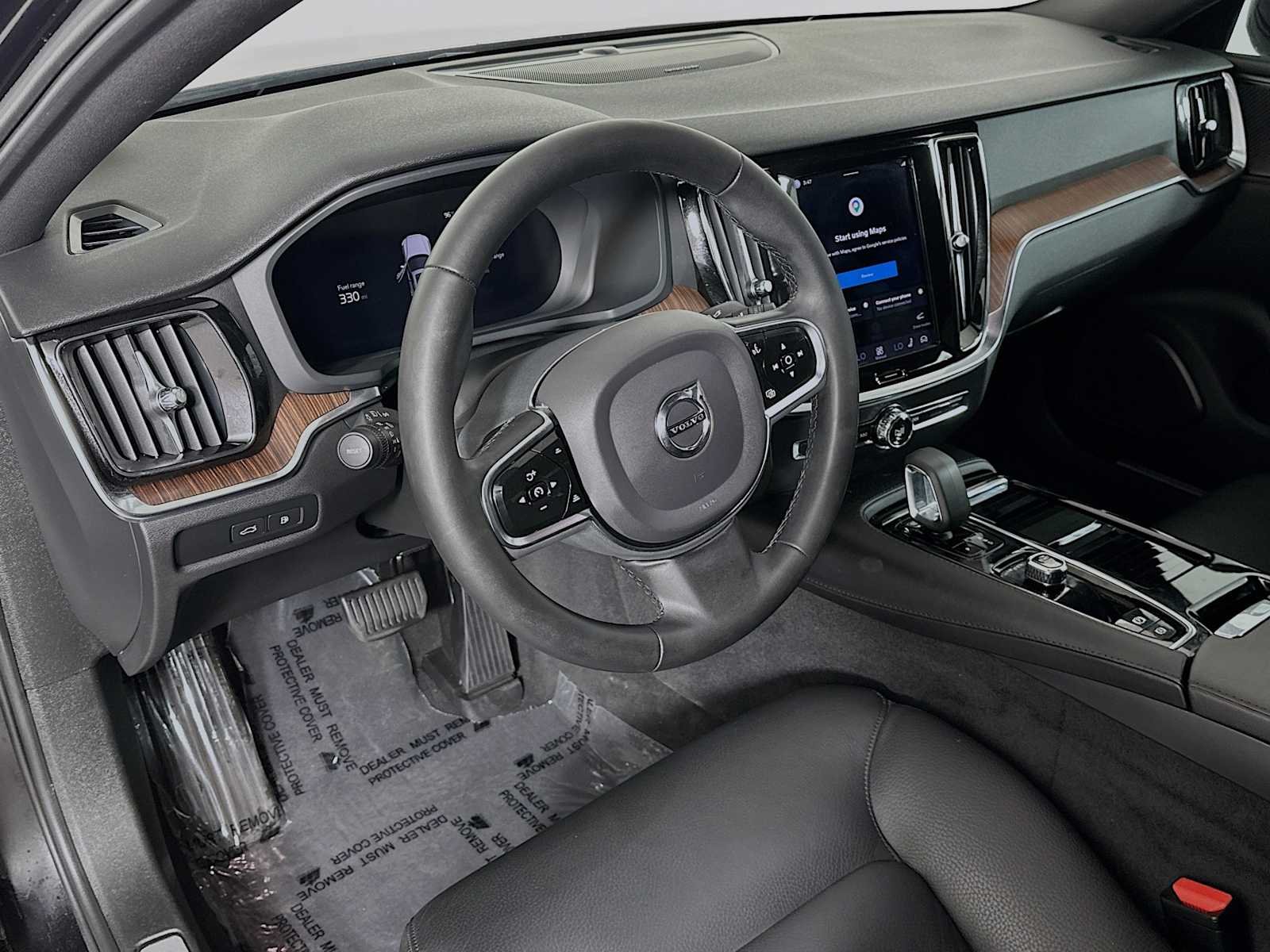 Certified Used 2023 Onyx Black Volvo Plus image 9