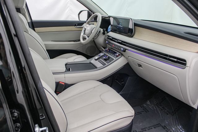 Used 2024 Black Hyundai Limited image 18