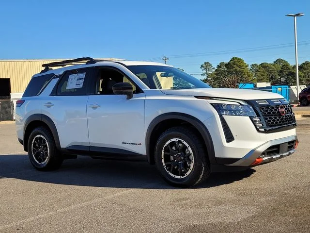 New 2026 Everest White Pearl TriCoat Nissan Rock Creek® image 5