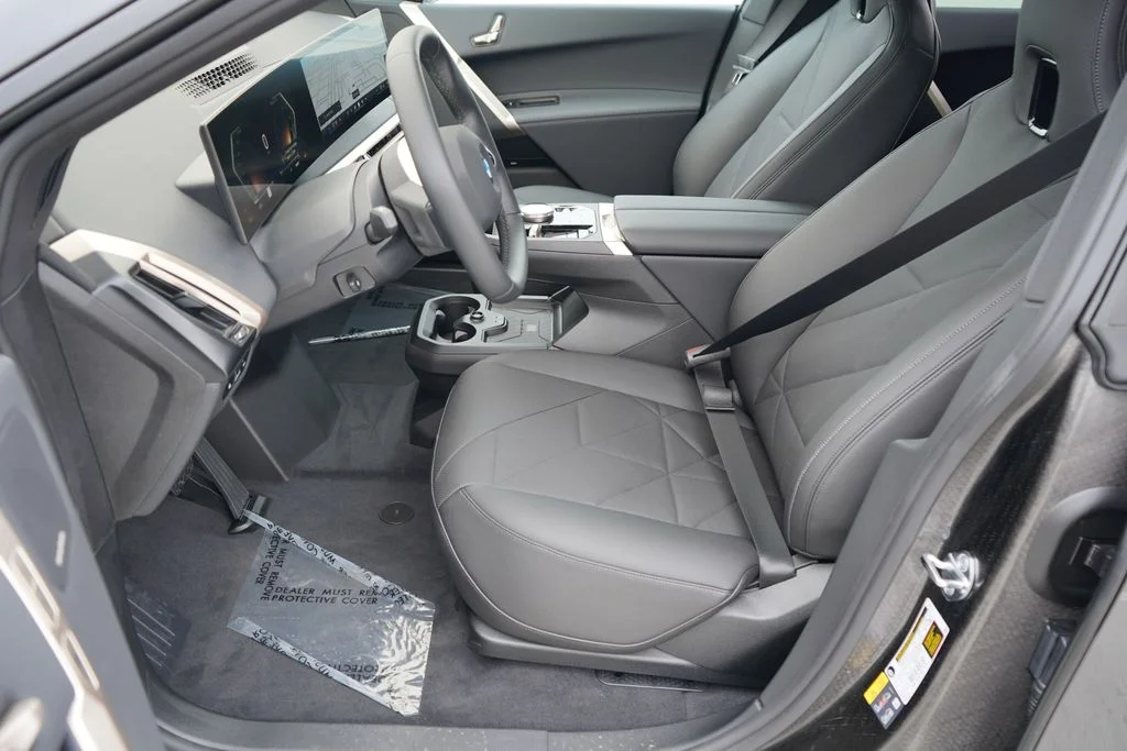 2026 BMW iX 45 - Photo 10