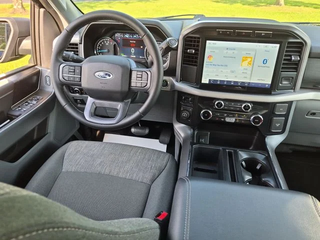Used 2023 Blue Ford XLT image 30