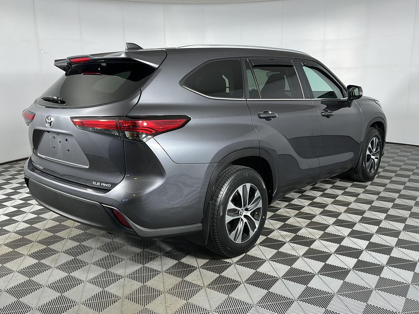 Used 2023 Magnetic Gray Metallic Toyota XLE image 7