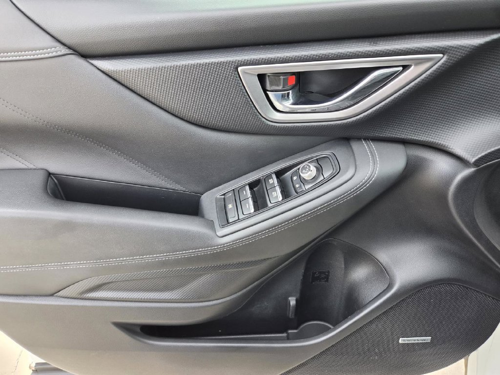 Used 2019 White Subaru Limited image 17