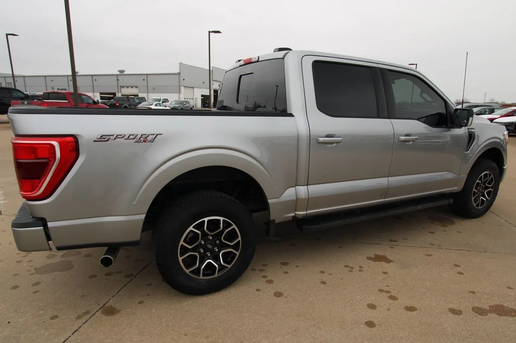Used 2022 Iconic Silver Metallic Ford XLT image 5