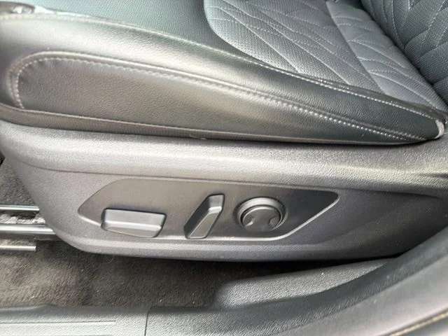 Used 2023 Red Kia X-Pro image 20