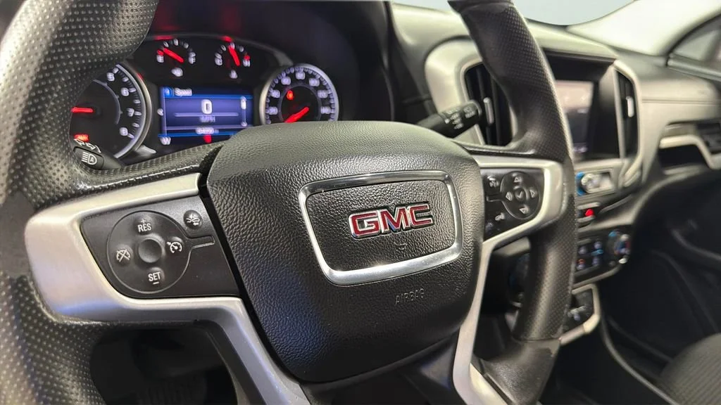 Used 2023 Summit White GMC SLE image 23