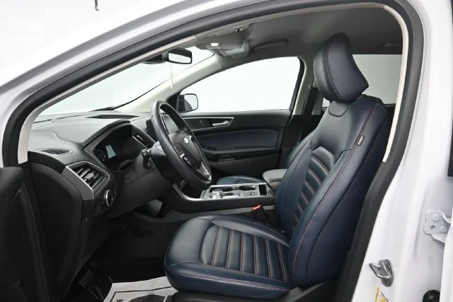 Used 2024 Oxford White Ford SEL image 9
