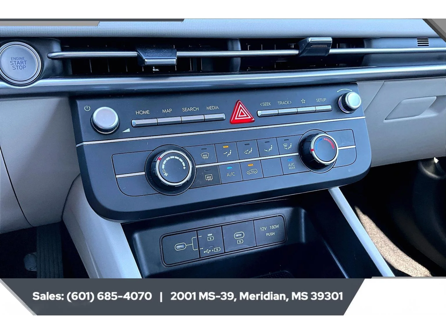 Used 2025 SERENITY WHITE PEARL Hyundai SE image 22