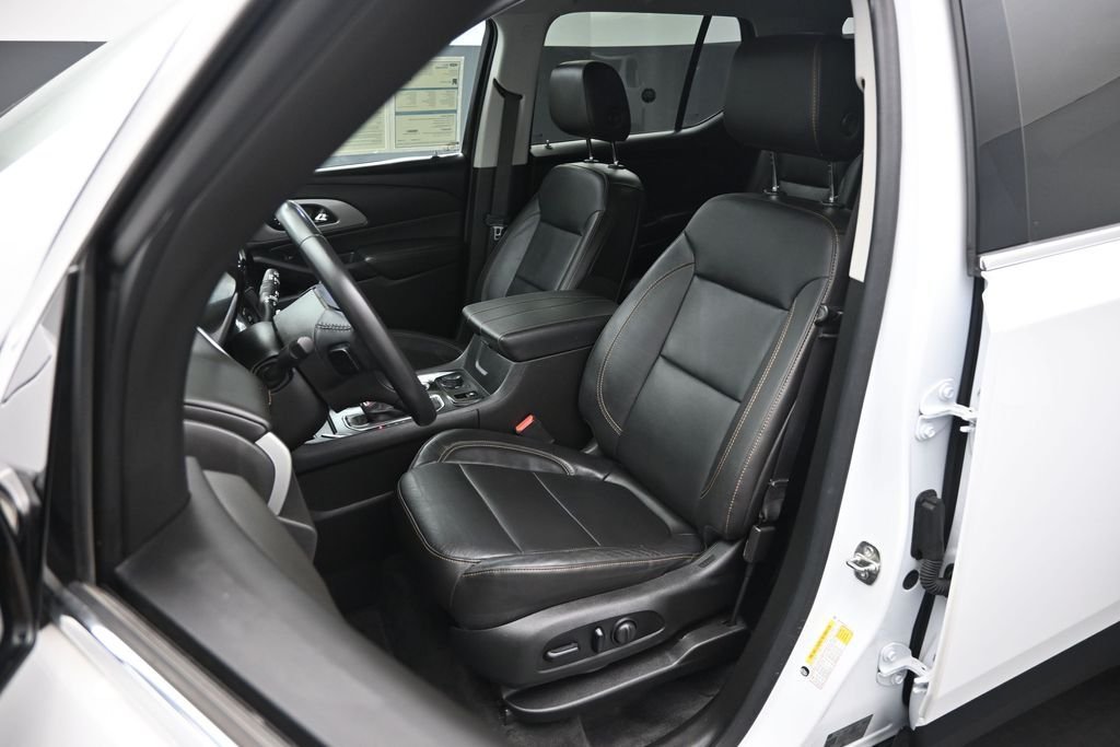 Certified Used 2020 White Chevrolet 3LT image 9