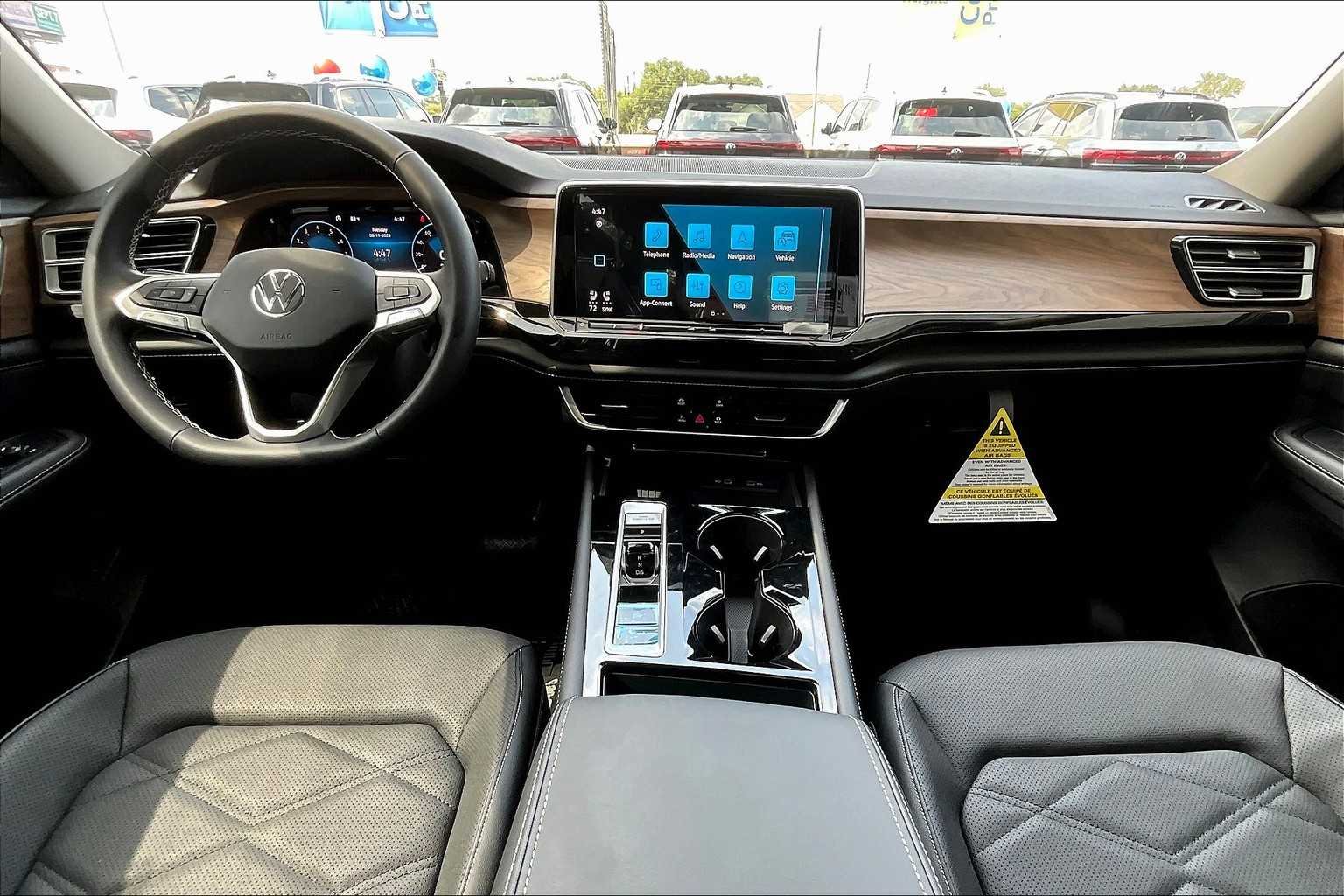 New 2026 Deep Black Pearl Volkswagen 2.0T SE W/TECHNOLOGY image 5