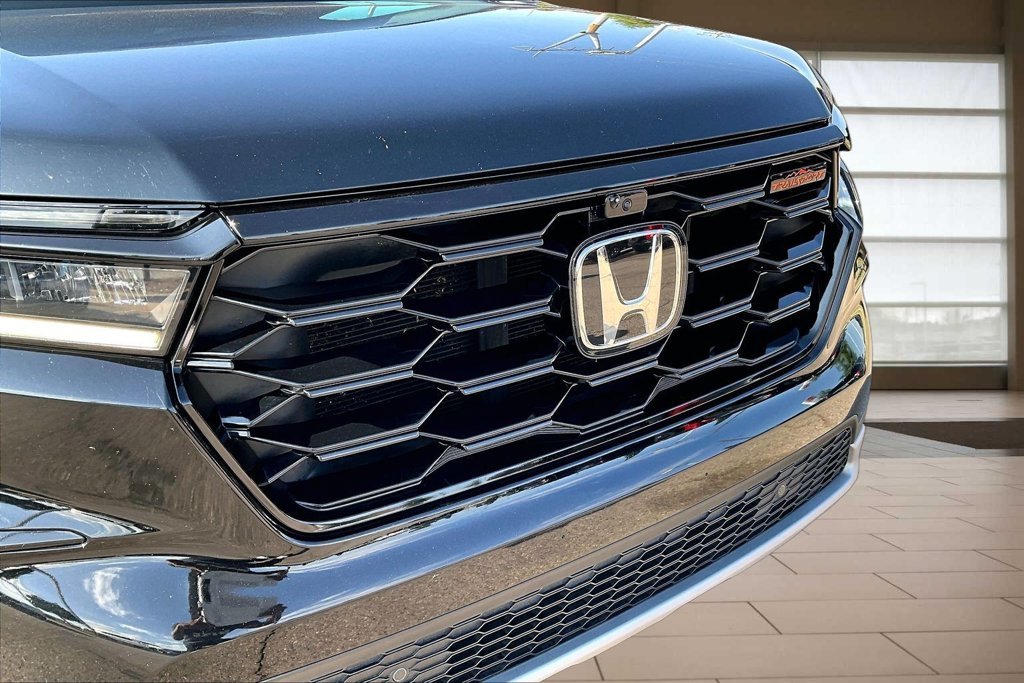 Used 2025 Black Honda TrailSport image 27