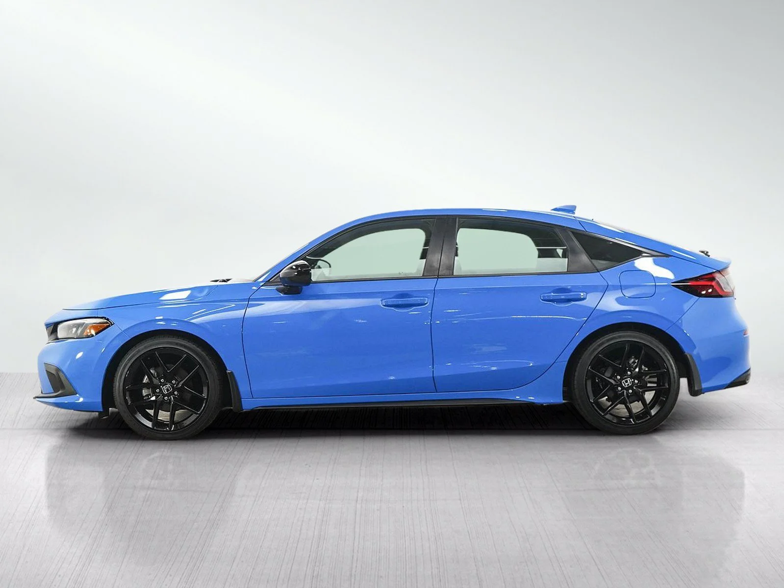 Used 2024 Honda Civic Hatchback Sport with VIN 19XFL2H80RE042809 for sale in Burnsville, Minnesota