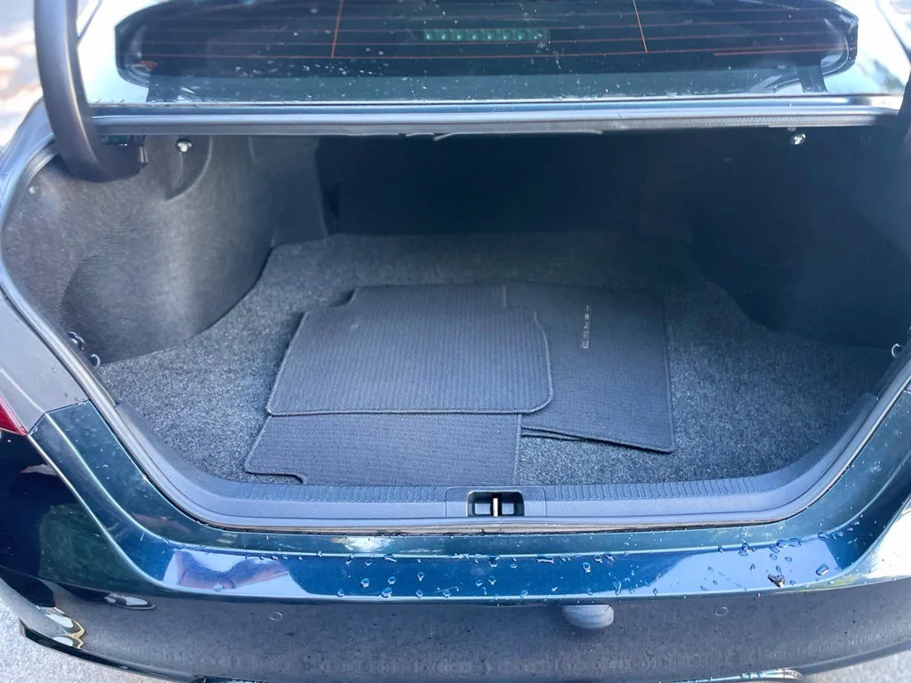 Used 2018 Aqua Toyota XSE V6 image 22