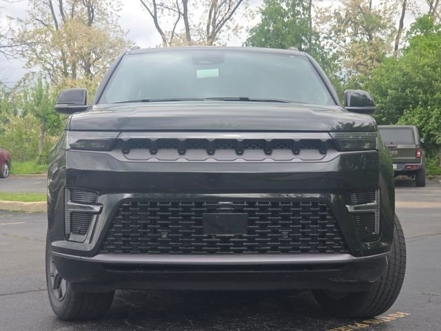 New 2026 High Gloss Black Exterior Paint Jeep Limited Altitude image 3