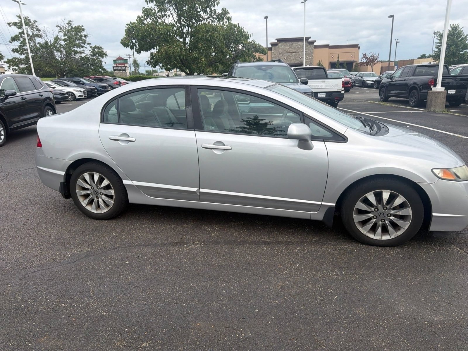 Used 2011 Alabaster Silver Metallic Honda EX image 8