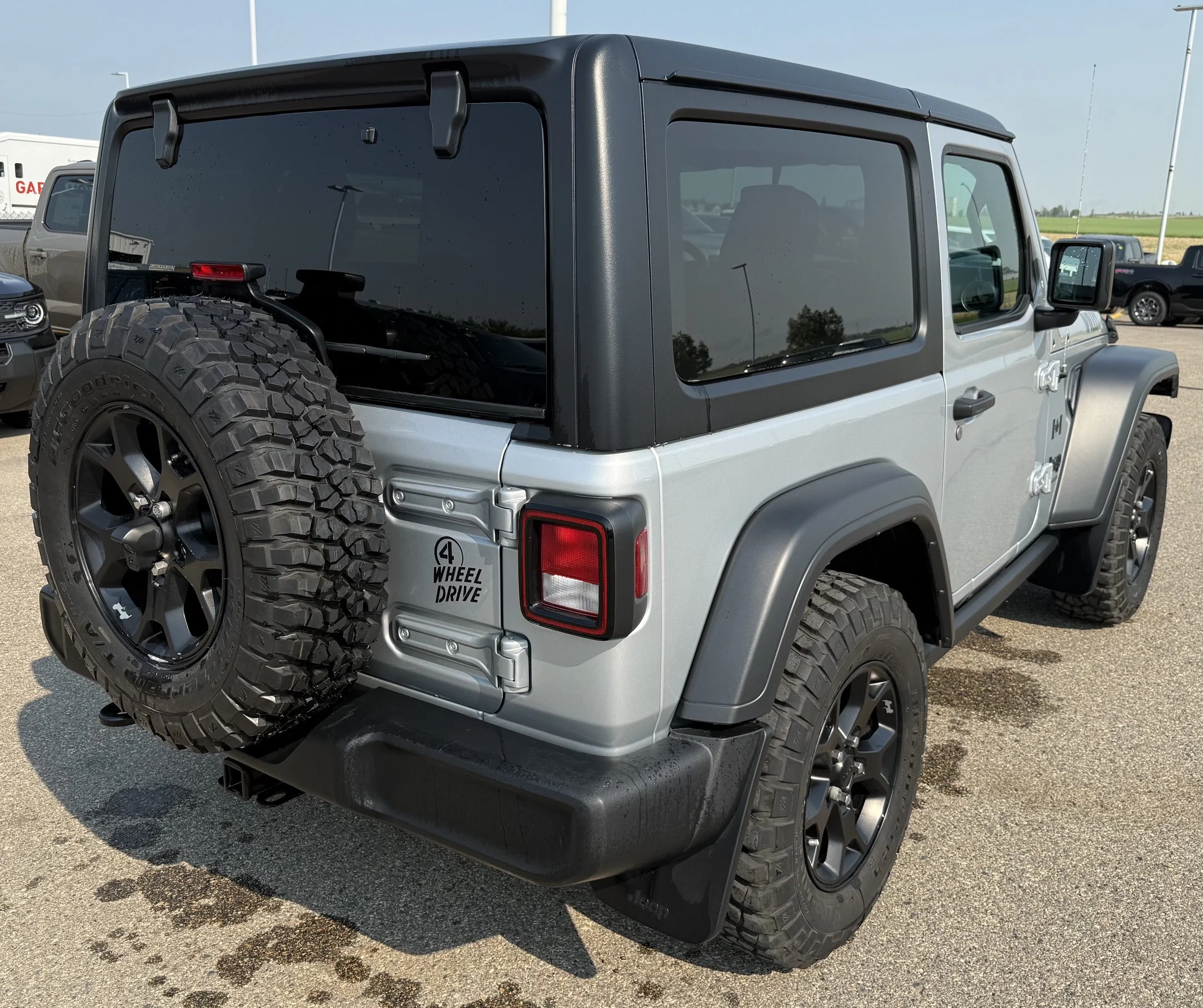 Used 2023 Silver Zynith Jeep SPORT **New Arrival** image 5