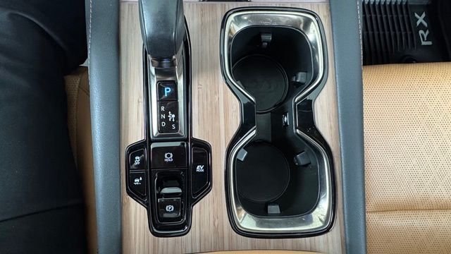 2023 Lexus RX Hybrid 350h - Photo 29