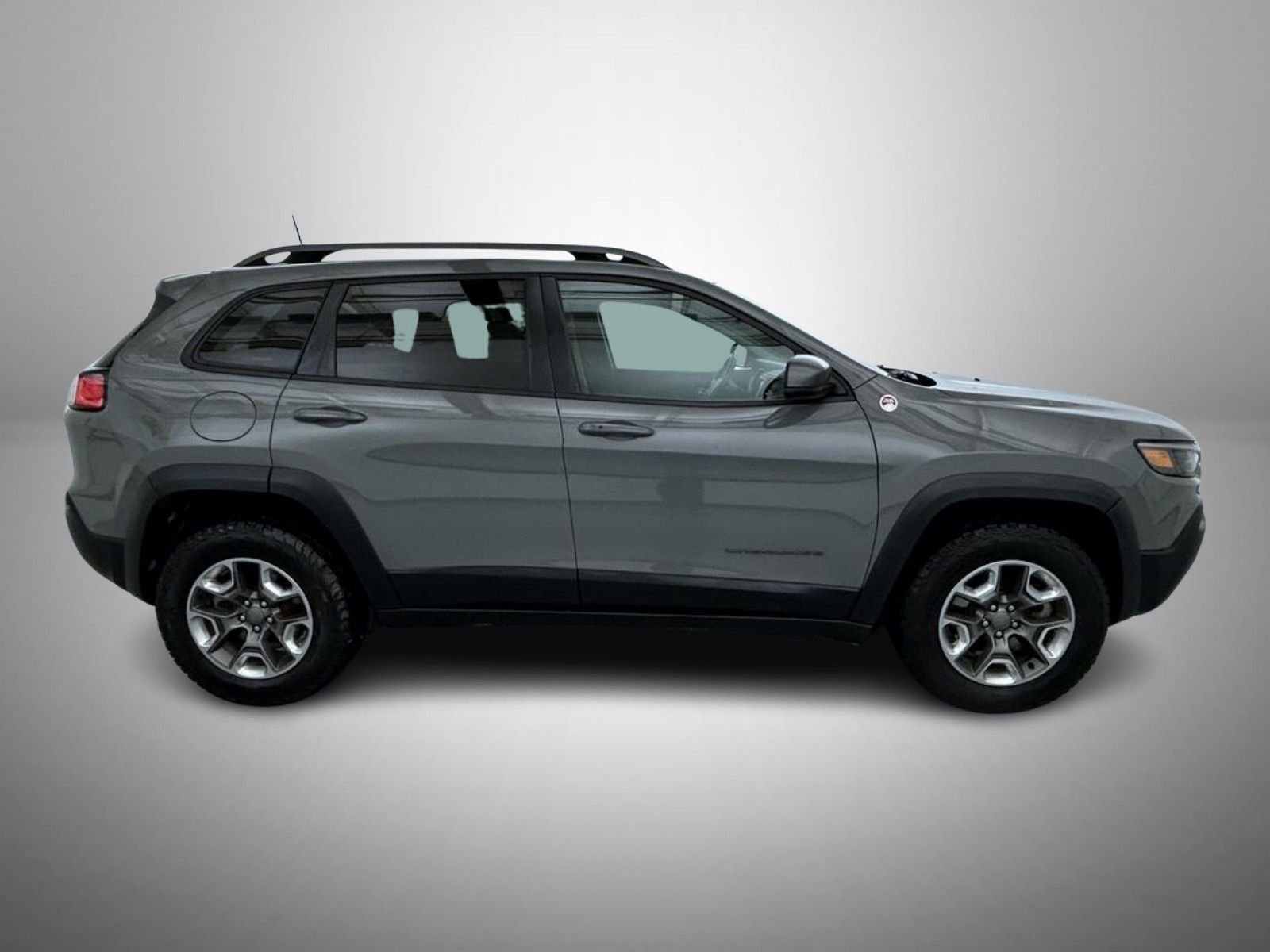Used 2019 Gray Jeep Trailhawk image 4