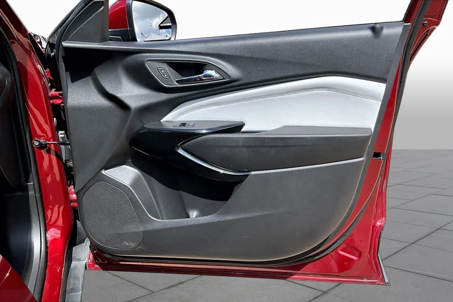 Used 2025 Crimson Metallic Chevrolet LT image 24