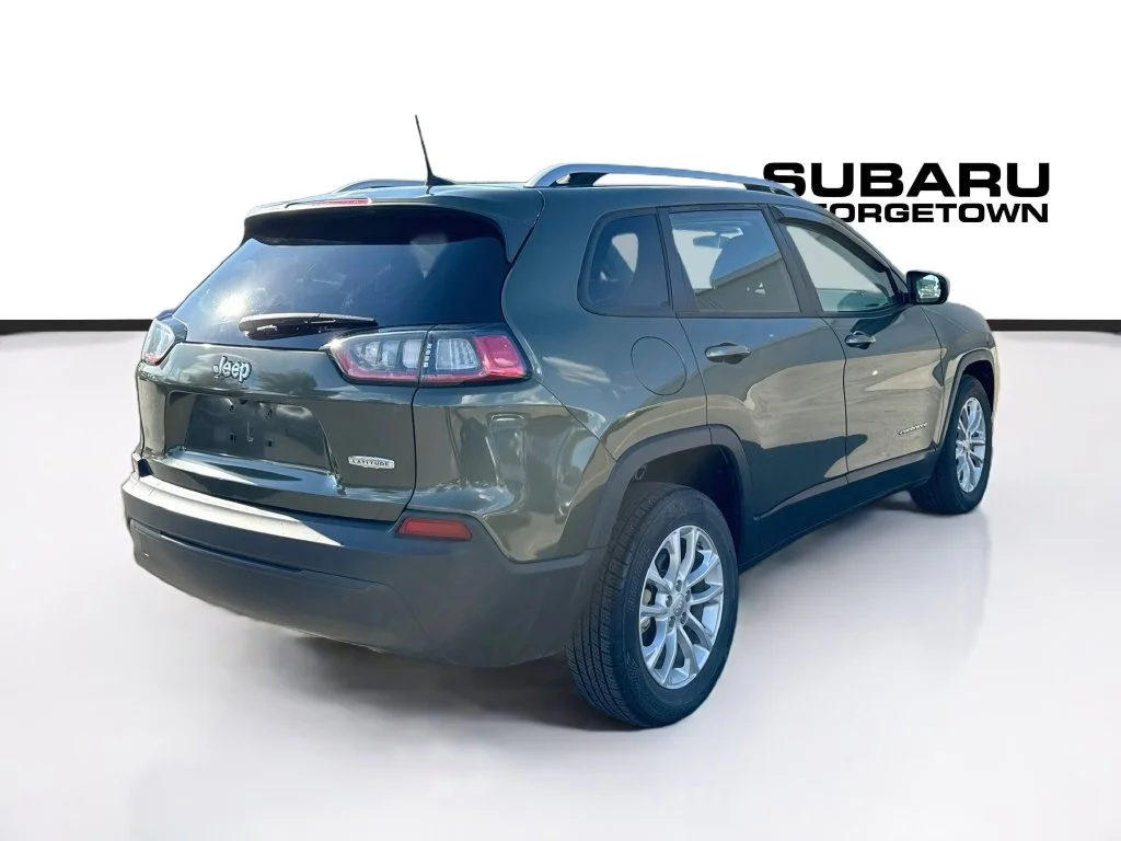 Used 2020 Green Jeep Latitude image 8