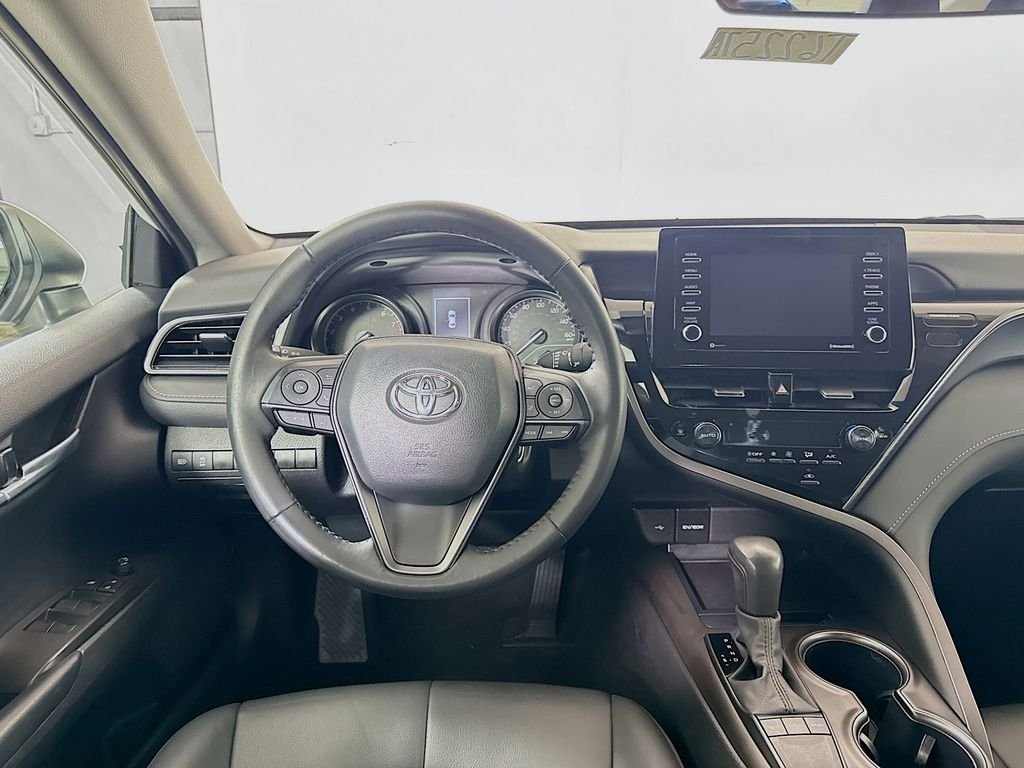 Used 2024 Ice Cap Toyota SE image 18