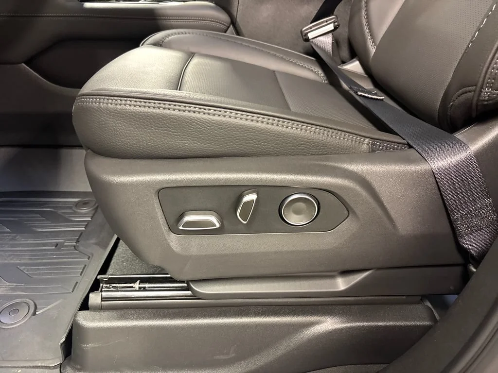 New 2026 Glacier White Tricoat GMC Denali image 24