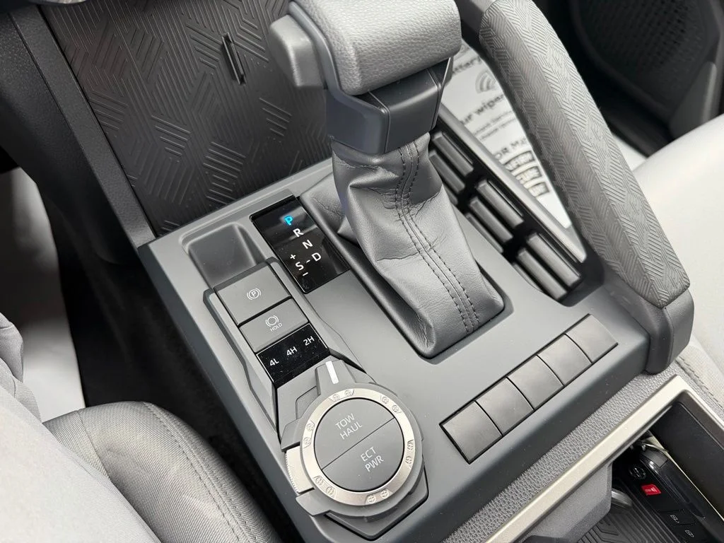 2026 Toyota Tacoma SR5 - Photo 17