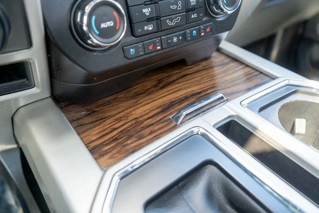 Used 2020 White Ford Lariat image 30