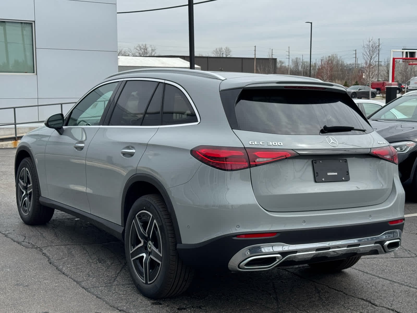 New 2026 MANUFAKTUR Alpine Grey Mercedes-Benz GLC 300 image 9