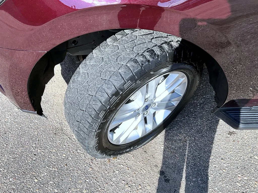Used 2024 Red Ford XLT image 24