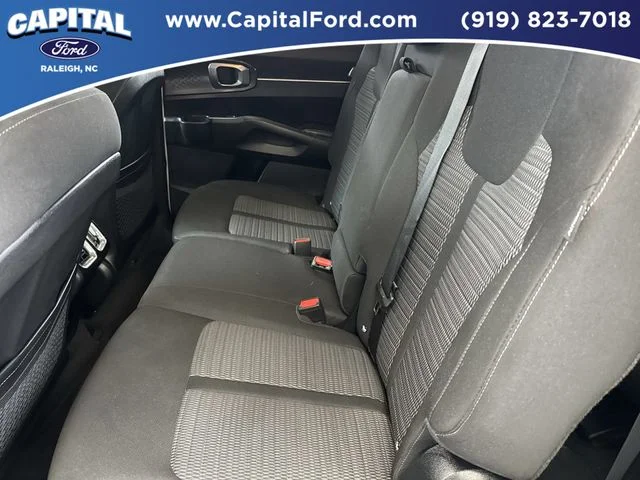 Used 2025 White Kia LX image 18