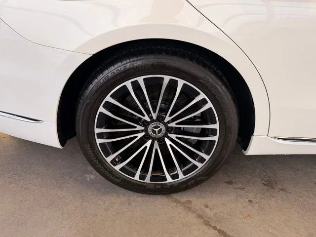 Used 2022 White Mercedes-Benz S 500 image 11