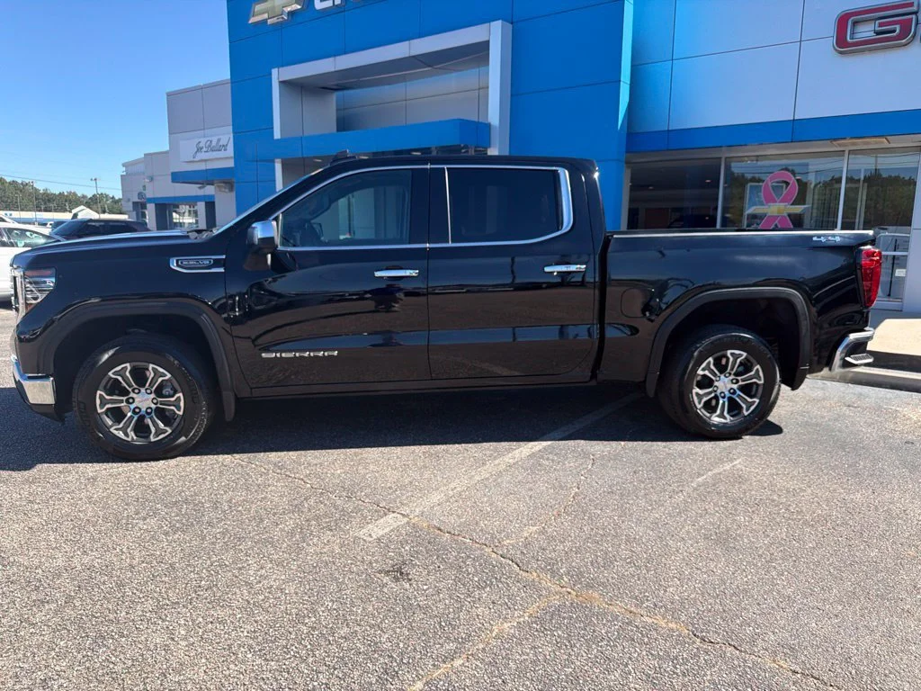 Used 2026 Onyx Black GMC SLT image 2