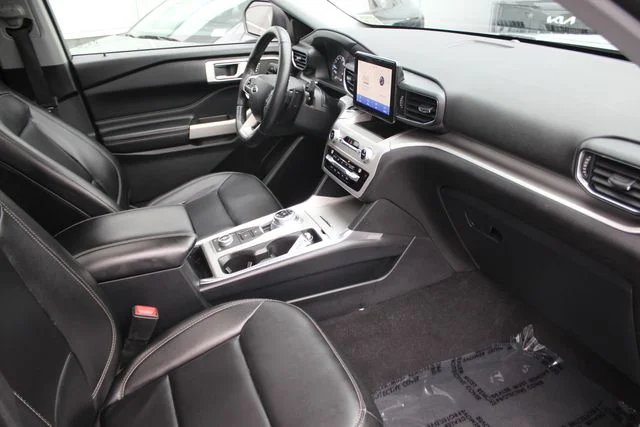 Used 2021 Silver Ford XLT image 38