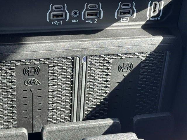 New 2026 Granite Crystal Metallic Clear-Coat Exterior Paint RAM LARAMIE image 25