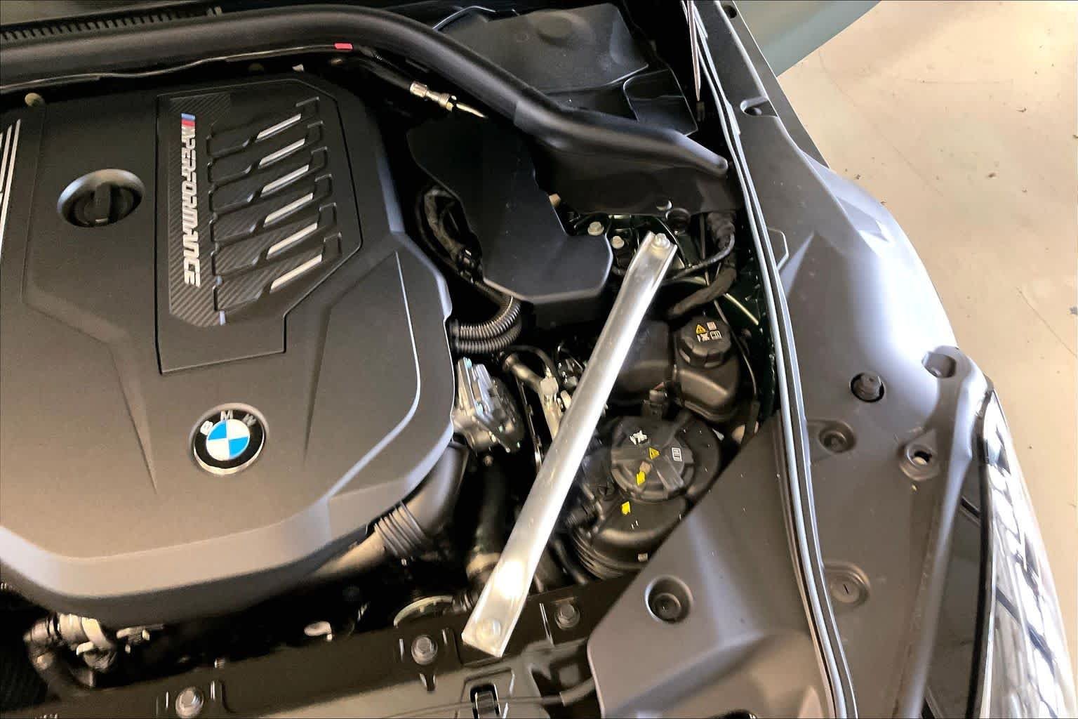 New 2026 Frozen Deep Green Metallic BMW M40i image 17