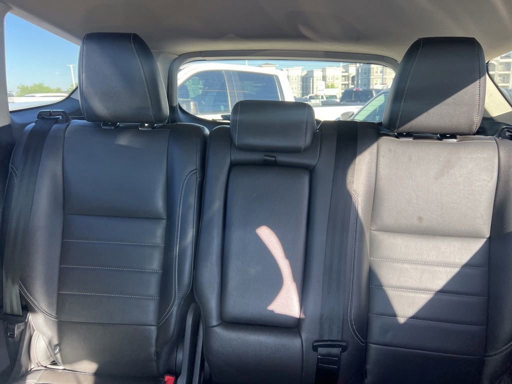 Used 2014  Ford Titanium image 24