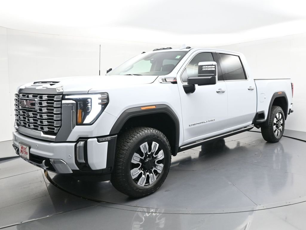 2026 GMC Sierra 4WD Crew Cab Standard Box Denali's photo