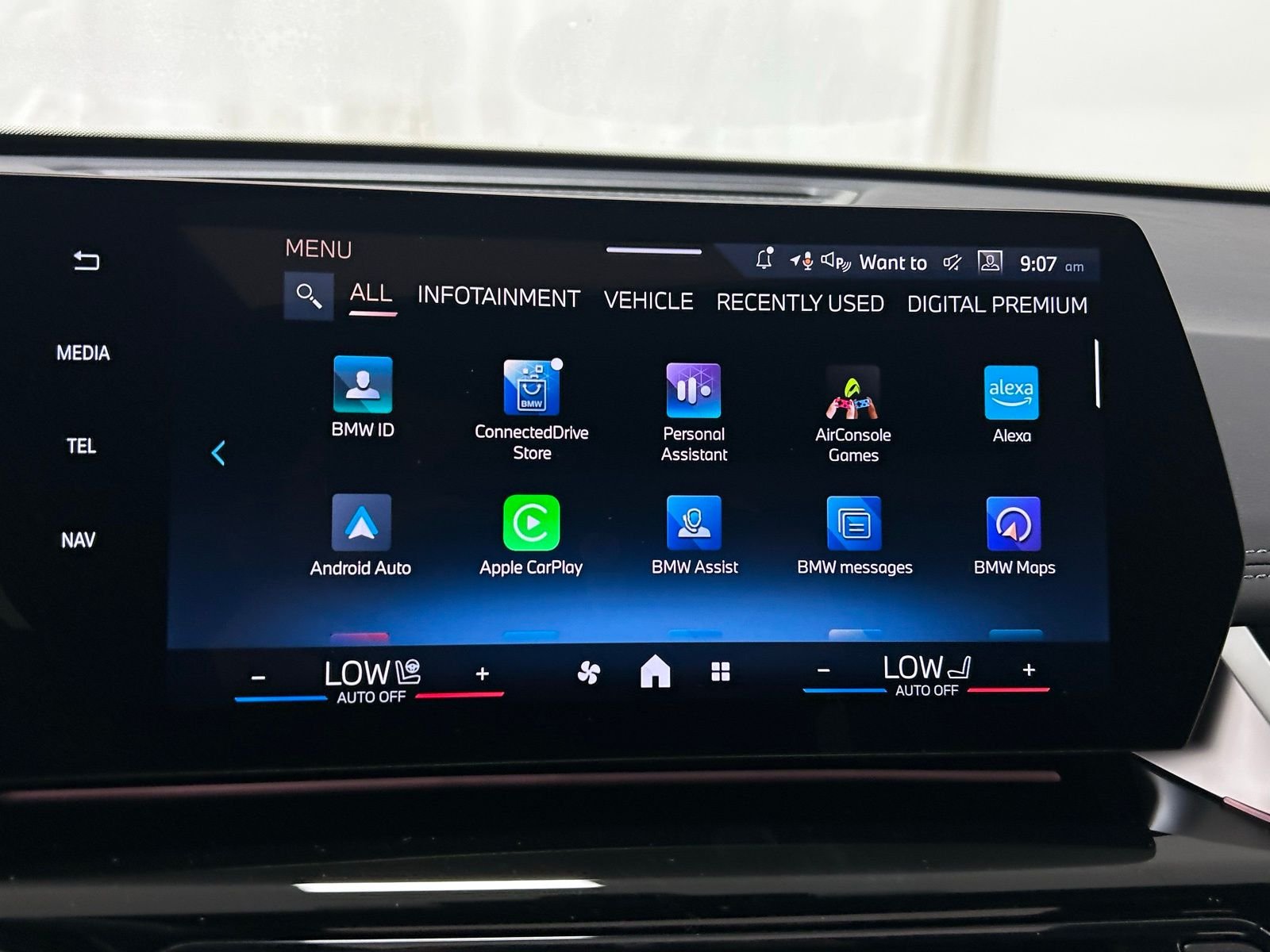 New 2026 Vegas Red Metallic BMW xDrive28i image 16