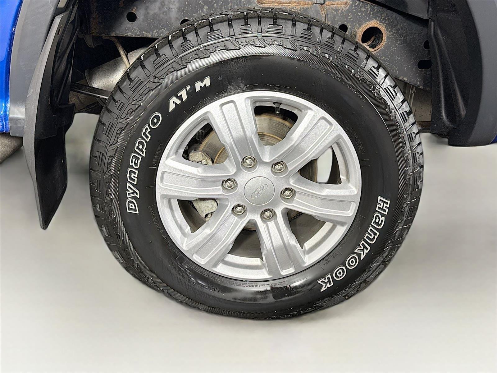 Used 2020 Lightning Blue Ford XL image 32