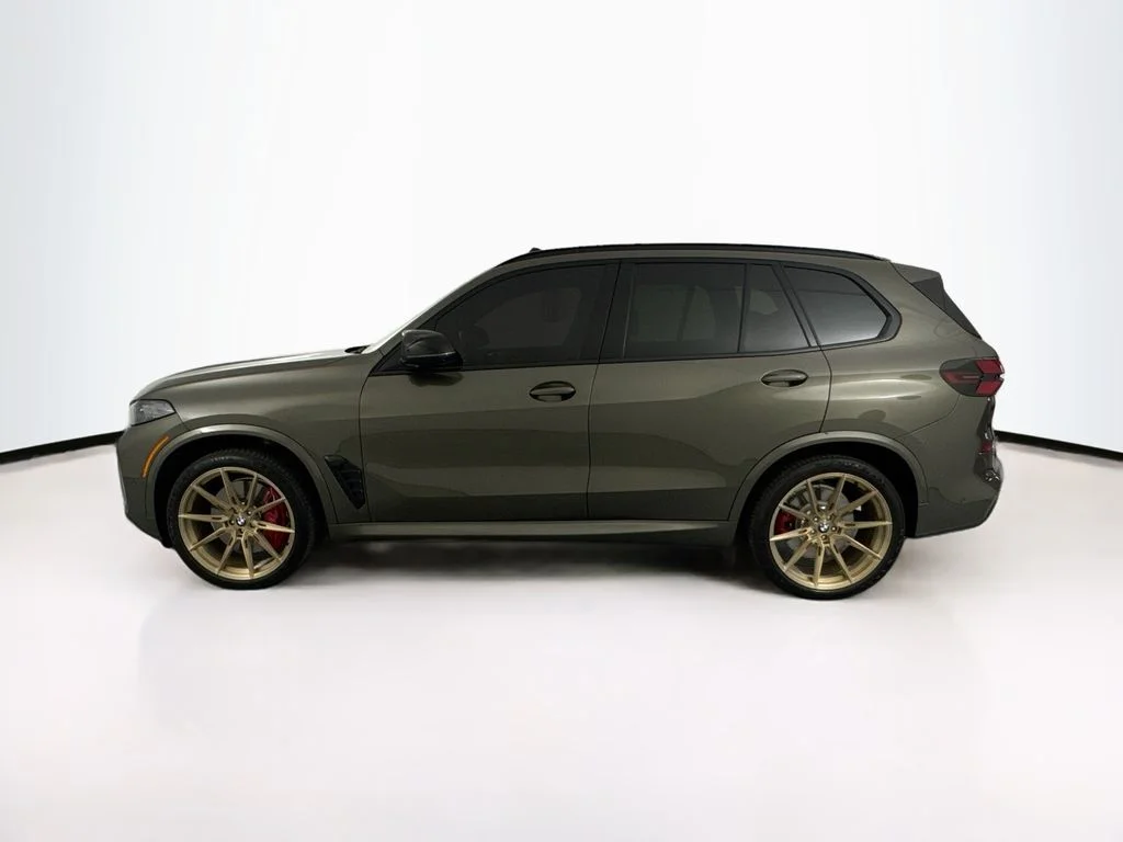 Used 2024 Green BMW M60i image 8