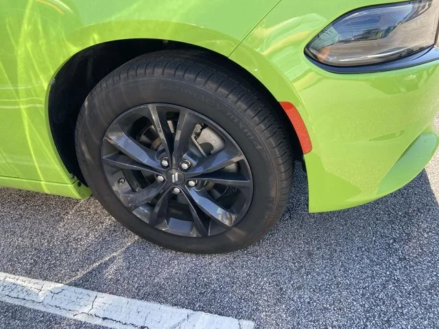 Used 2023 Sublime Clearcoat Metallic Dodge SXT image 9