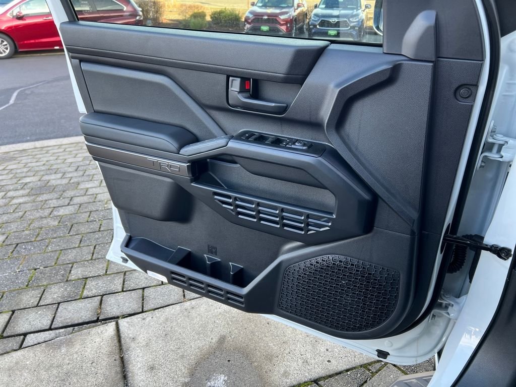 2025 Toyota 4Runner TRD Off-Road - Photo 16